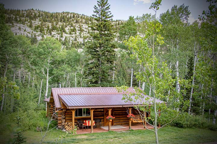 Saddlehorn Cabin